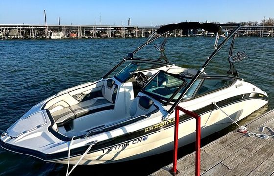 "Yamaha 212x Surfing Adventure Awaits!"