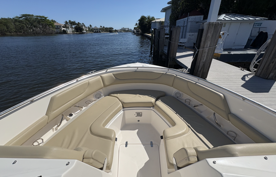 Like New 35' Pursuit Cruiser