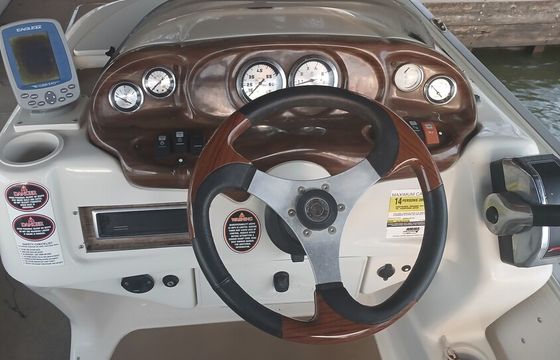 23' Tritoon, Seats 14, 150 HP, Perfect for Cruising, Tubing & Fishing