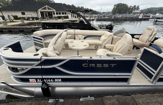 Top-Tier Tritoon Fun, Crest Caribbean 250SL on Lanier!