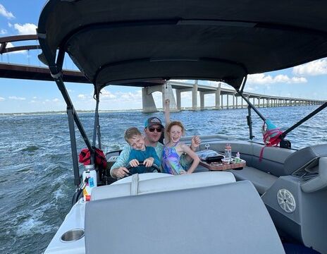Easy Fun on the Water — 23' Family Pontoon