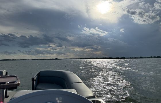 Easy Fun on the Water — 23' Family Pontoon