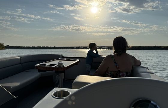 Easy Fun on the Water — 23' Family Pontoon