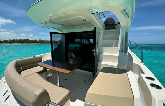 Carver 40 – Luxury Day Charter to Culebra
