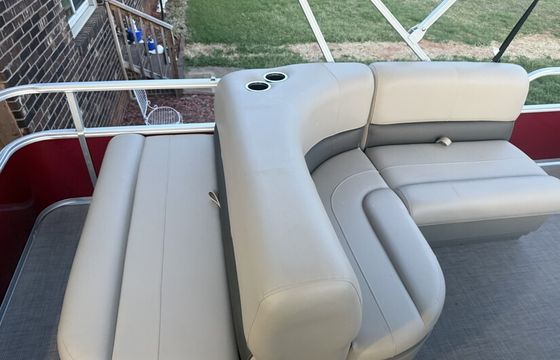2025 Party Barge 9 ppl Pontoon Delivered to Your Preferred Ramp