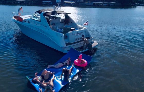 "Annabelles Wake": 450 Sundancer at Lake Ozark!
