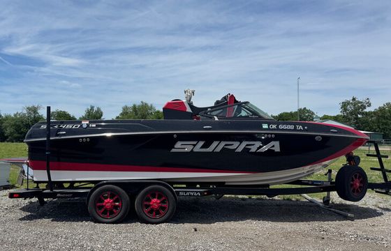 Supra SL450 – 24’ Surf & Wake Performance Boat