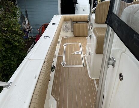 Adventure Awaits! Book the Fishing & Cruising Boat