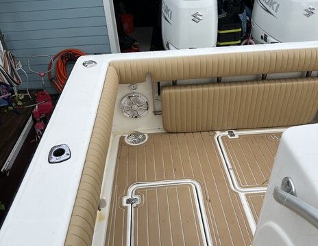 Adventure Awaits! Book the Fishing & Cruising Boat