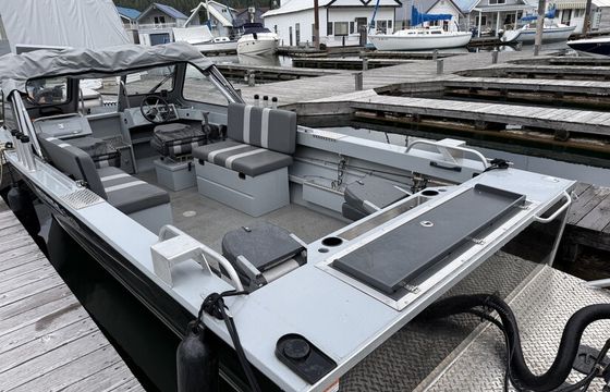 2023 Hewescraft Fishing Boat-Sits 8 Comfortably! Fish or Cruise!