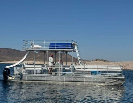 30 foot Party Pontoon with slide - 22 passenger boat - Captain include