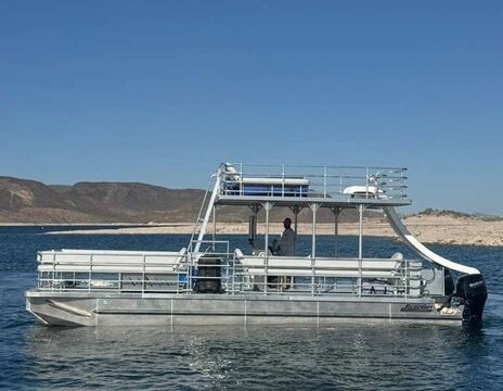30 foot Party Pontoon with slide - 22 passenger boat - Captain include