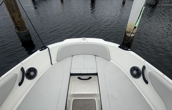 2022 Sea Ray SERX-19’