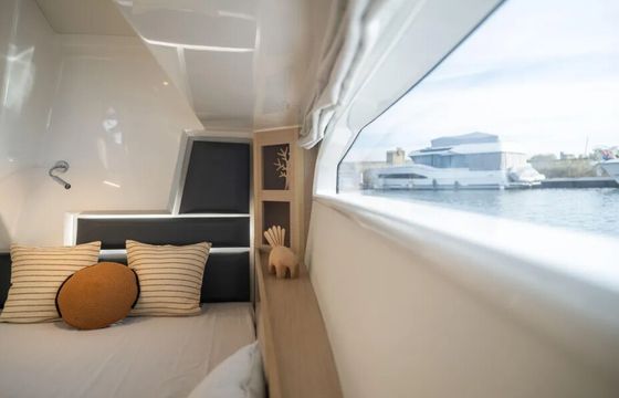 Cruise the Columbia River on theDelphia 12 
44 ft