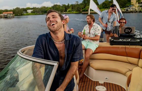26' Party Deck Boat - Loud Sound System, Comfy Seats, Up to 12 Guests