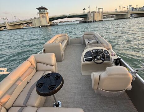 New pontoon 10passengers. John’s pass/ shell island tours