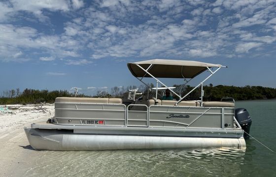 New pontoon 10passengers. John’s pass/ shell island tours
