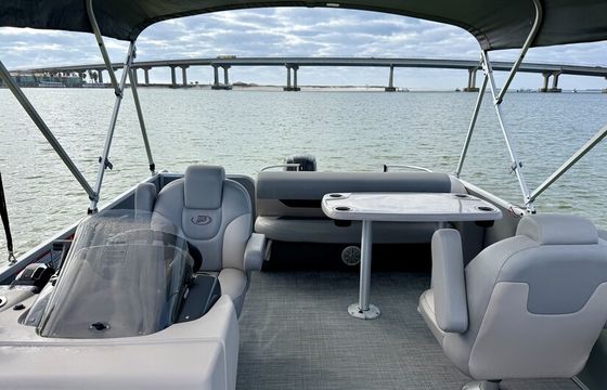 2023 23’ Princecraft Vectra Pontoon | Seats 12 | Orange Beach