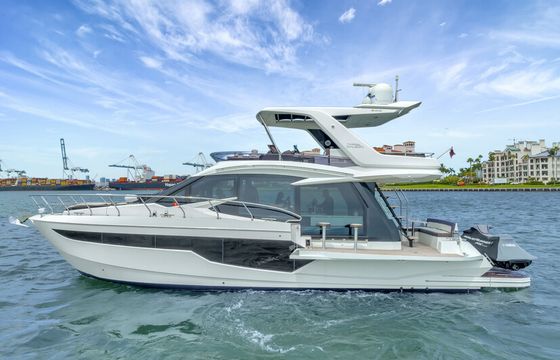 Luxury Galeon 53 Fly