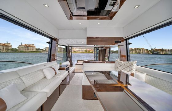Luxury Galeon 53 Fly