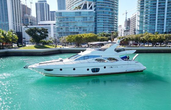 Azimut Flybridge 62' luxury yacht in Miami