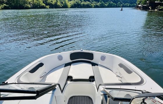 ** Premium ** VR6 on Lake Austin or Lake Travis