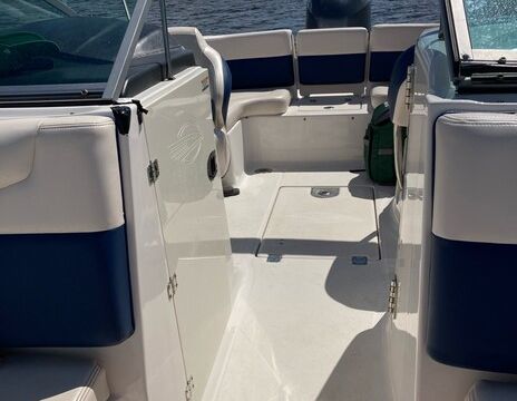 Sunset Breeze — 21' Chaparral Bowrider