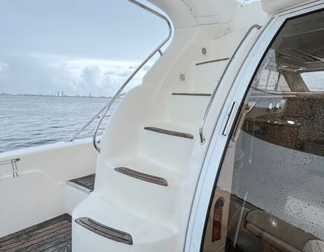 Beautiful 50' Sealine Free Jetski from Monday-Friday!