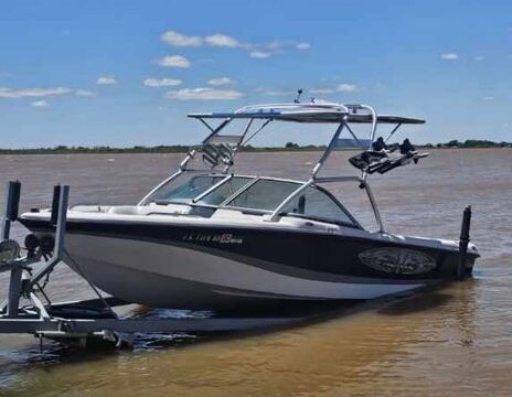 Wake boat for rent. Fort Phantom Texas
