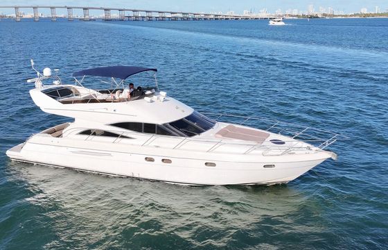55Ft Luxury Yachy in Miami with 1 Jet Ski Included.
