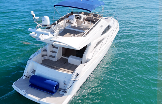 55Ft Luxury Yachy in Miami with 1 Jet Ski Included.