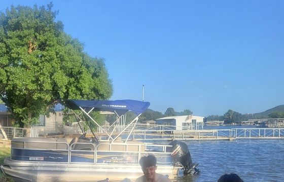 PK Party Barge - 18' Family Pontoon for Sandy Beach & Hells Gate
