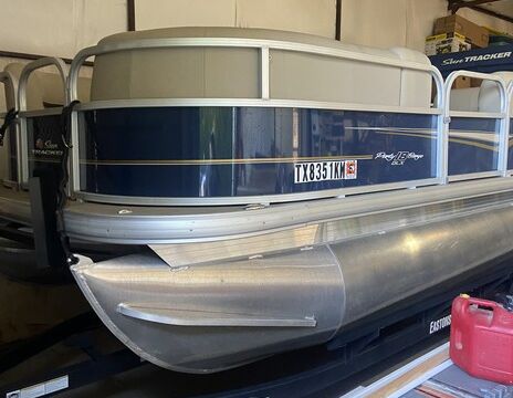 PK Party Barge - 18' Family Pontoon for Sandy Beach & Hells Gate