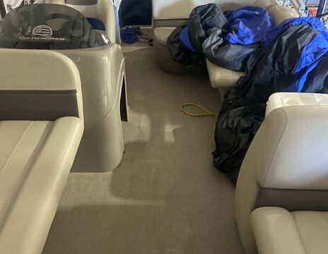 PK Party Barge - 18' Family Pontoon for Sandy Beach & Hells Gate