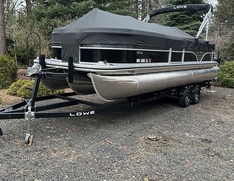 2022 Lowe SF232 Tritoon w/ Mercury 150 – Delivered Ready on Spokane Ar