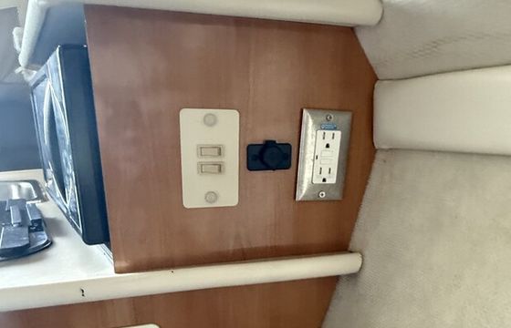 Relax in Style on a 24’ Bayliner Cabin Cruiser – Perfect for Lake Days
