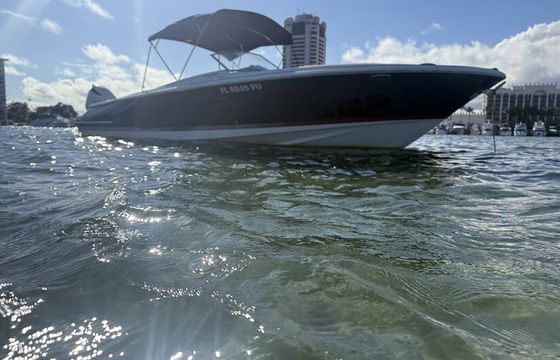 Chriscraft 28 foot bow rider/ large enough for whole family