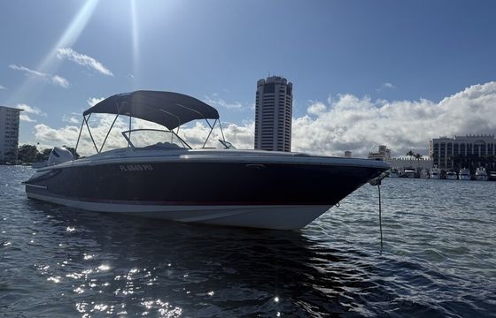 Chriscraft 28 foot bow rider/ large enough for whole family