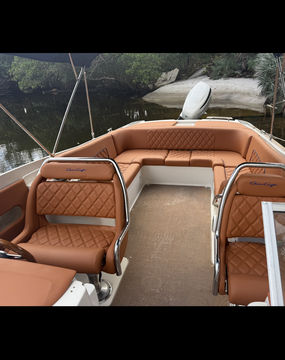 Chriscraft 28 foot bow rider/ large enough for whole family