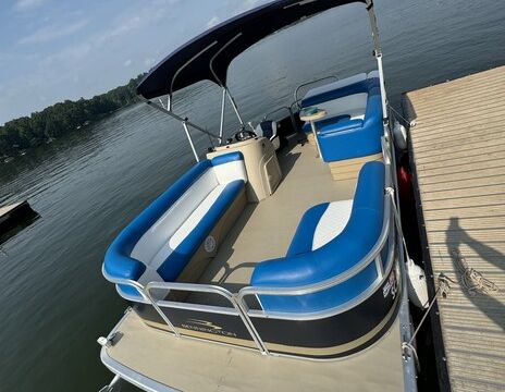 Cruise in Comfort & Style on a Bennington 20SLI Pontoon!