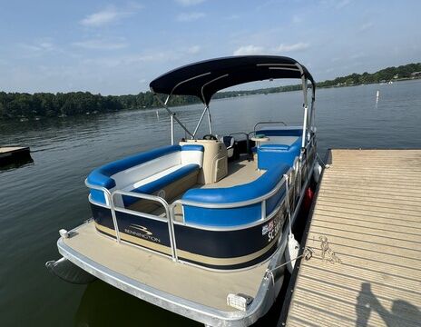 Cruise in Comfort & Style on a Bennington 20SLI Pontoon!