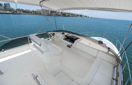 Enjoy Miami in 50ft Azimut Flybridge Motor Yacht!