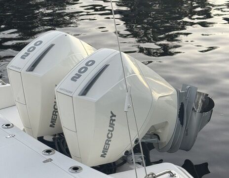2018 Boston Whaler -Dauntless- Center Console - 27 Ft