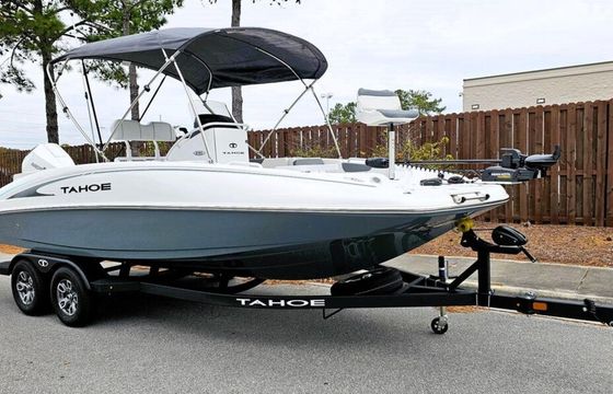 Lake Day Done Right – 2025 Tahoe 2150 CC w/ Everything You Need