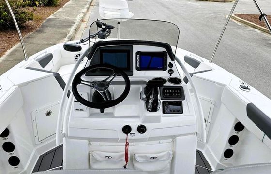 Lake Day Done Right – 2025 Tahoe 2150 CC w/ Everything You Need