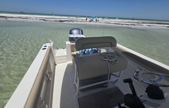 24' Yamaha-Powered Center Console | Sandbar, Fishing & Family Fun