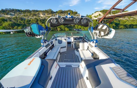 #1 Wake Surfing and Wakeboarding for Lake Travis - 14 ppl!