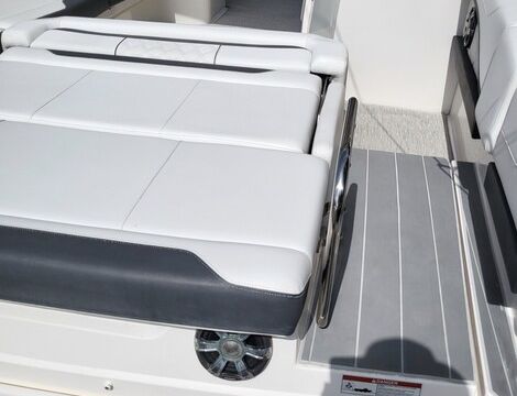 Regal Open Deck 33 feet 2017