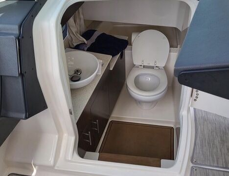 Regal Open Deck 33 feet 2017