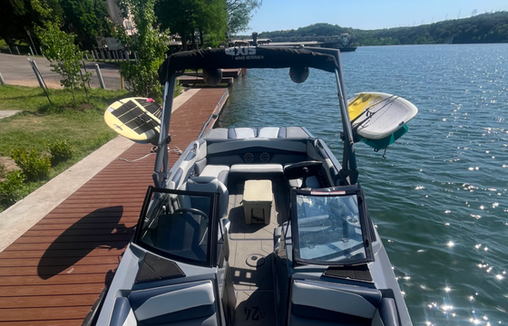 Axis Wake Surf Boat Tubing Experience Perfect For Pups – Lake Austin